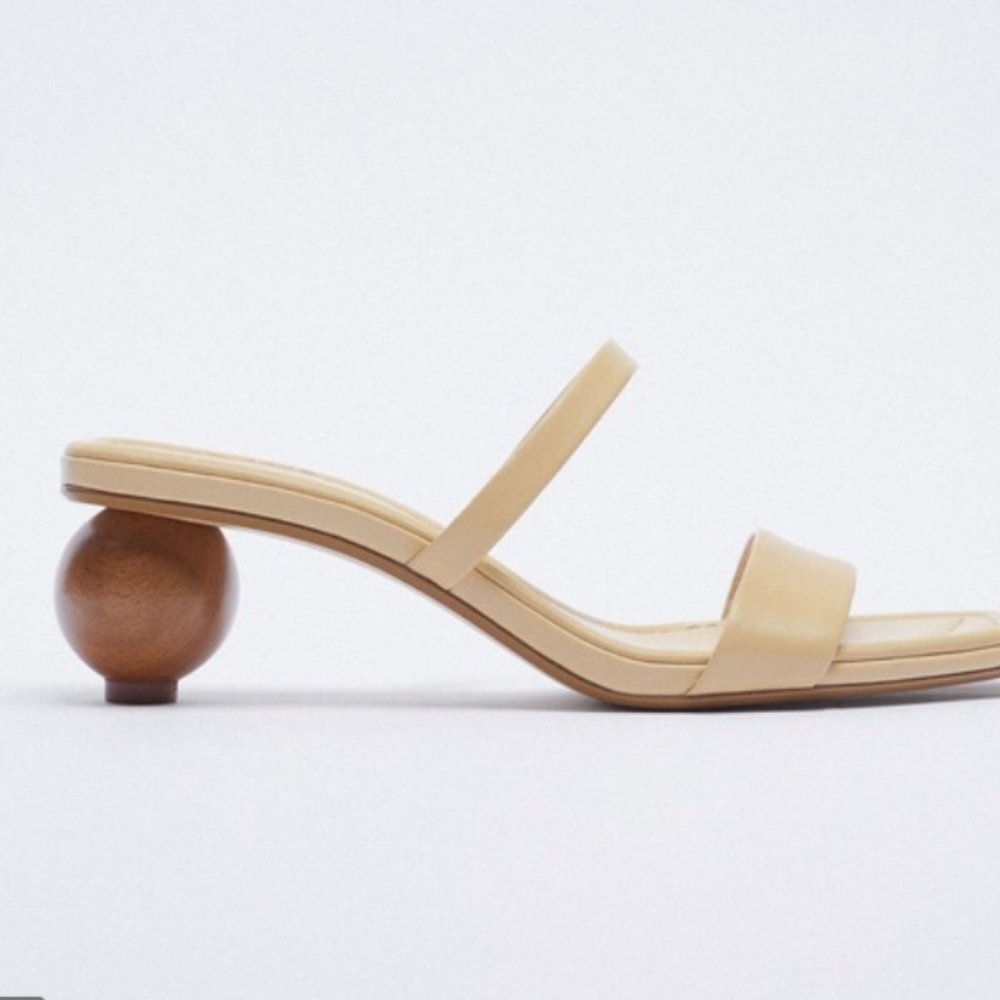 Zara Wood Heeled Leather Sandals Beige (NWT)
